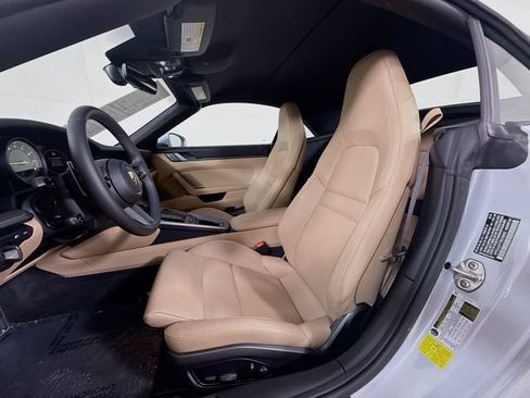 Used 2024 Porsche 911 Carrera RWD image 11
