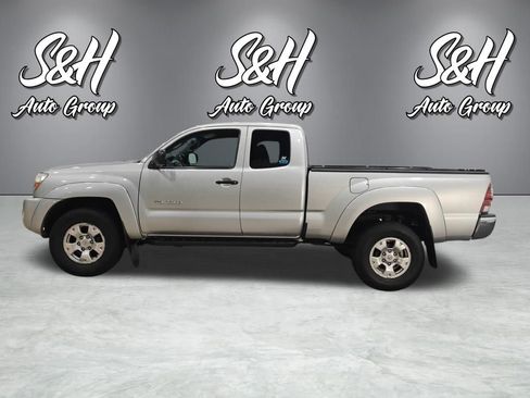 Used 2011 Toyota Tacoma 4x4 Access Cab w/ SR5 Pkg #2 image 16