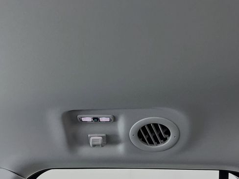 Used 2025 Ford Explorer Active image 29