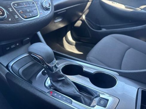 Used 2024 Chevrolet Malibu LT FWD image 9