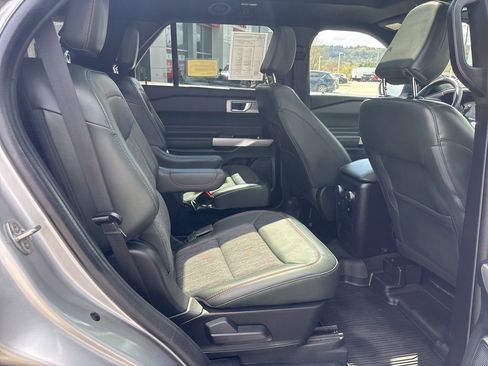 Used 2022 Ford Explorer Timberline w/ Timberline Technology Package AWD/4WD image 10