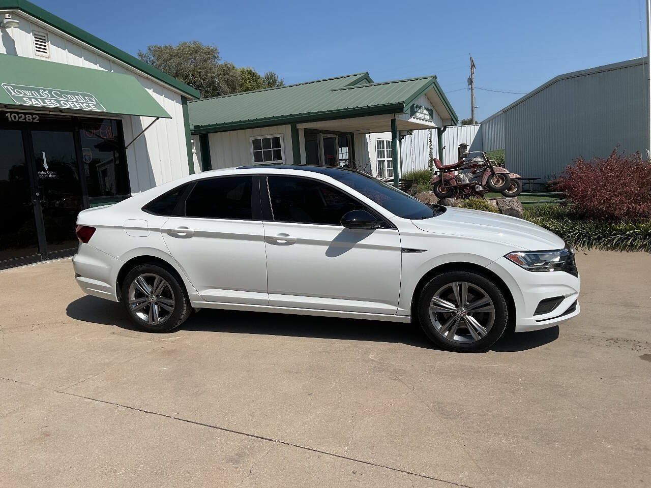 Used 2019 Volkswagen Jetta R-Line FWD image 2