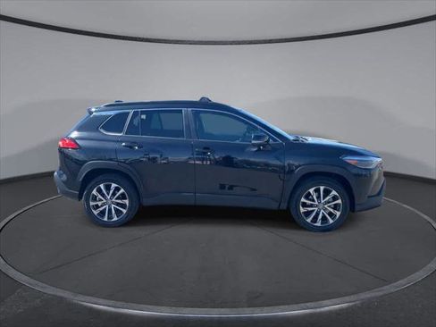 Certified 2022 Toyota Corolla Cross XLE w/ Black Badges Package (TMS) image 9