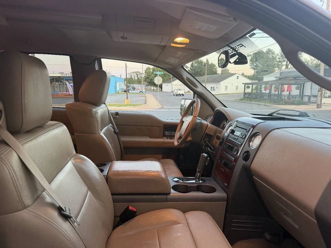 Used 2005 Ford F150 Lariat AWD/4WD image 28