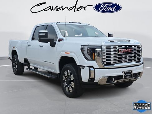 Used 2024 GMC Sierra 3500 Denali w/ Denali Reserve Package image 3