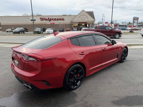 Used 2018 Kia Stinger GT2 image 5