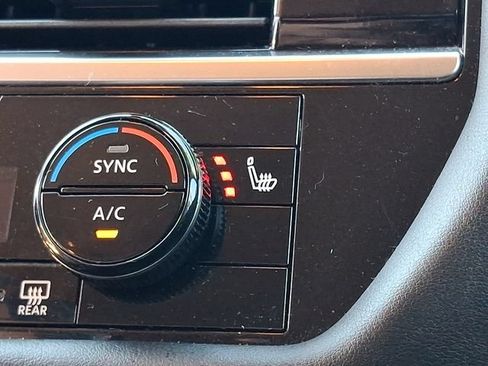 Used 2024 Nissan Pathfinder SV FWD image 25