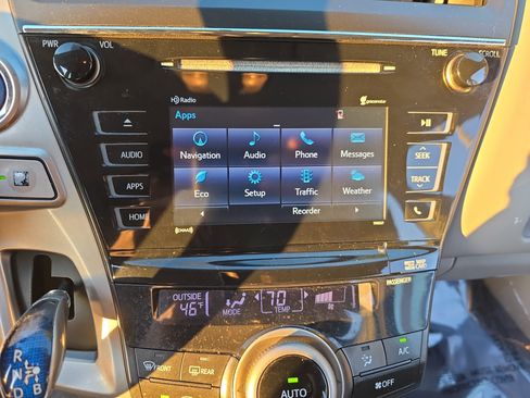 Used 2016 Toyota Prius V Three image 21