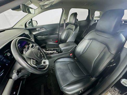 Used 2023 Kia Sportage EX image 13