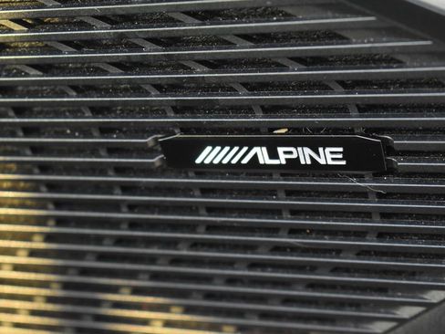 Used 2024 Jeep Wagoneer Series III image 16