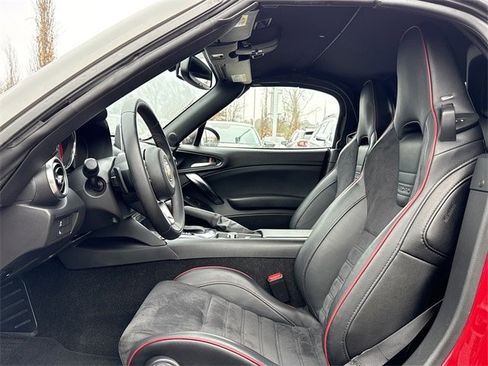 Used 2019 FIAT 124 Spider Abarth w/ Convenience Group image 11