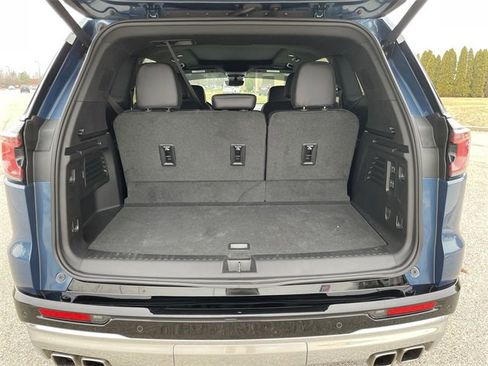 Used 2025 GMC Acadia Denali w/ Super Cruise Package image 16