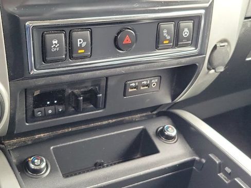 Used 2019 Nissan Titan PRO-4X w/ Pro-4x Convenience Package AWD/4WD image 29