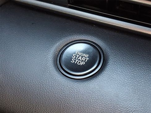 Used 2025 Hyundai Elantra Sport image 22