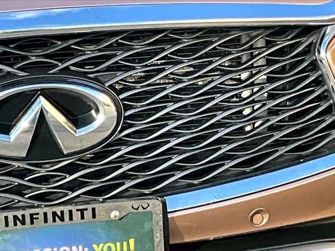 Certified 2017 INFINITI QX30 Premium w/ Navigation Package image 11