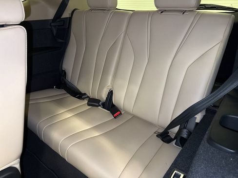 Used 2025 Acura MDX w/ Technology Package FWD image 17