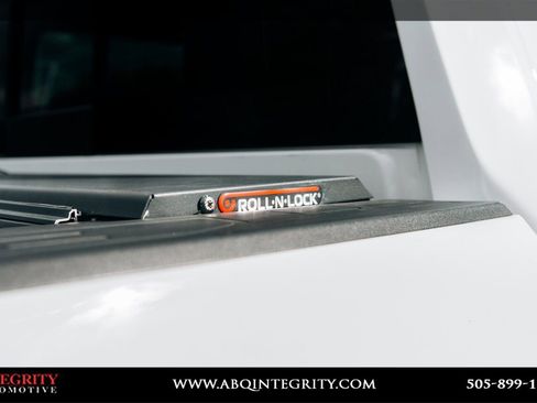 Used 2025 GMC Sierra 2500 AT4X image 19