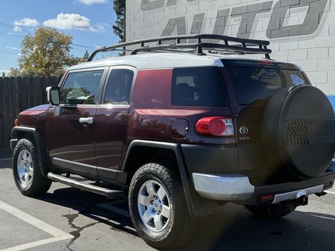 Used 2007 Toyota FJ Cruiser 4WD image 4
