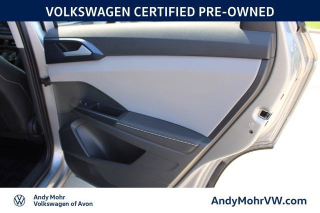 Used 2024 Volkswagen Taos SE FWD image 23