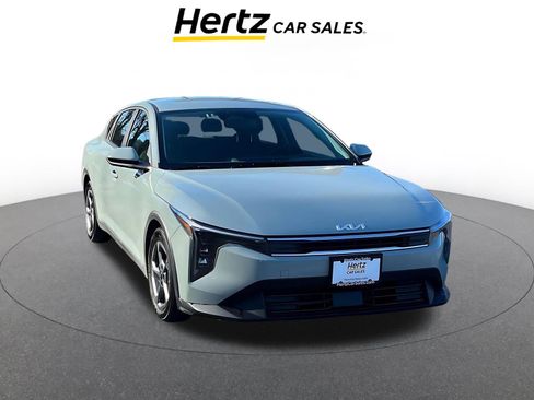 Used 2025 Kia K4 LXS image 1