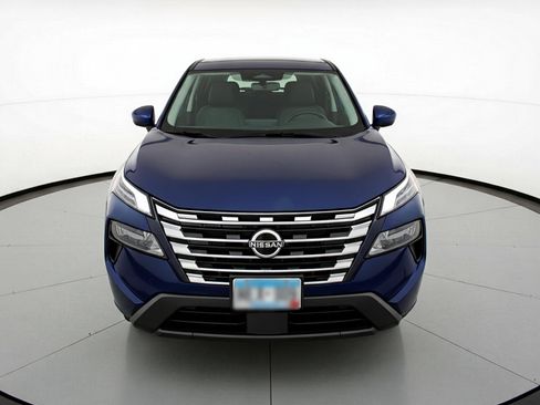 Used 2025 Nissan Rogue SV AWD/4WD image 2