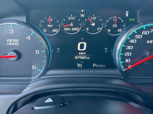 Used 2020 Chevrolet Suburban Premier image 12