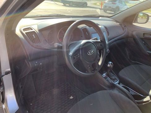 Used 2011 Kia Forte EX image 16