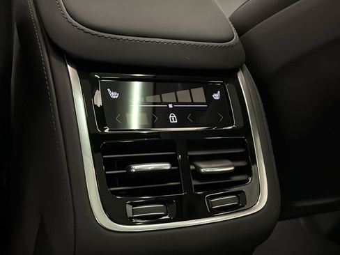 New 2026 Volvo XC90 T8 Core w/ Protection Package AWD/4WD image 28