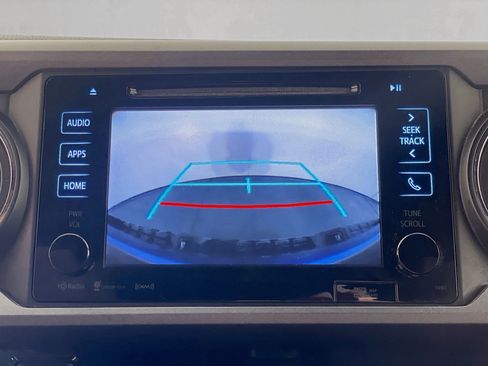 Used 2018 Toyota Tacoma TRD Sport image 23