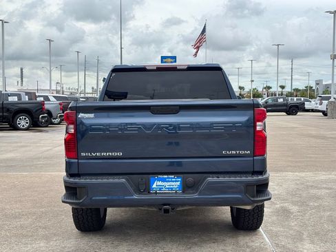 Used 2023 Chevrolet Silverado 1500 Custom AWD/4WD image 11