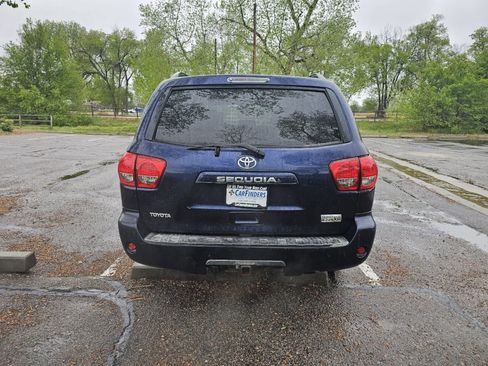 Used 2008 Toyota Sequoia SR5 AWD/4WD image 4