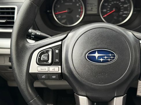 Used 2017 Subaru Forester 2.5i AWD/4WD image 27