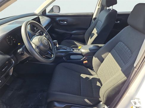 Certified 2025 Honda HR-V LX image 26