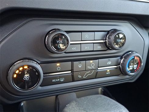 Certified 2025 Ford Bronco 2-Door image 14