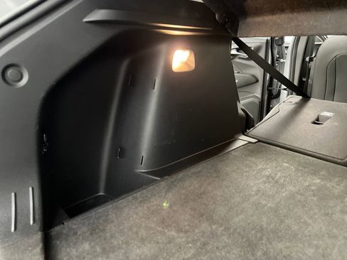 Used 2025 Chevrolet Trax LT image 30