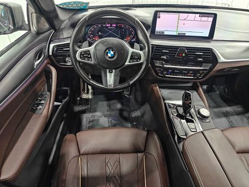 Used 2022 BMW M550i xDrive AWD/4WD image 4