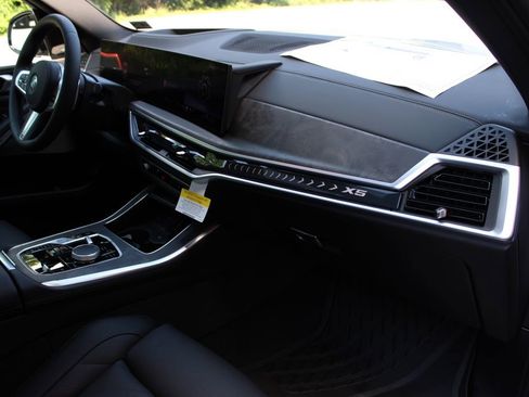 New 2026 BMW X5 xDrive50e w/ M Sport Package image 41