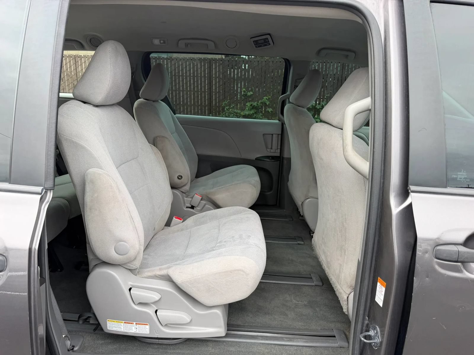 Used 2015 Toyota Sienna L FWD image 12