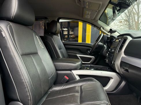 Used 2017 Nissan Titan PRO-4X w/ Pro-4x Convenience Package image 20