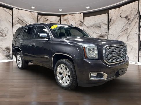 Used 2017 GMC Yukon SLE w/ SLE Value Package image 12