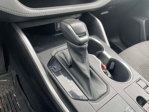 Used 2023 Toyota Highlander LE image 42