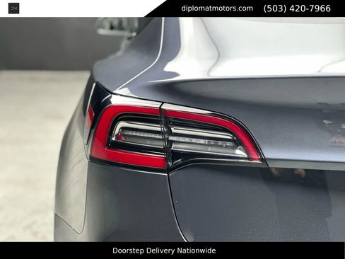 Used 2023 Tesla Model 3 Standard Range image 14