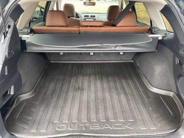 Used 2019 Subaru Outback 3.6R Touring AWD/4WD image 17