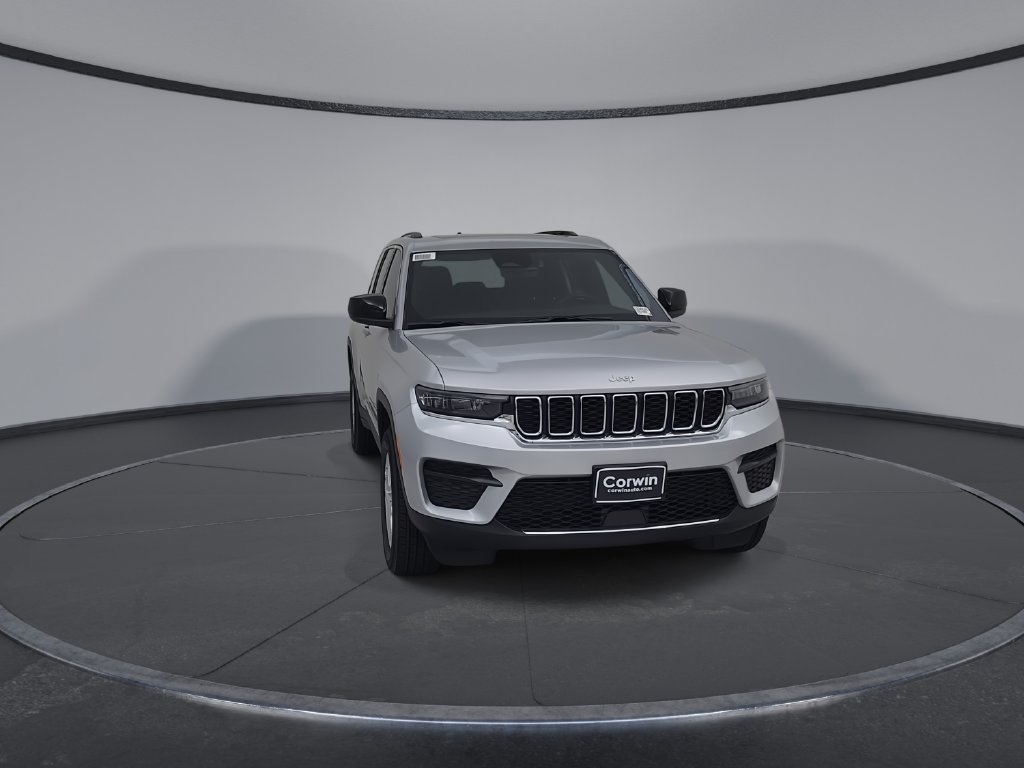New 2026 Jeep Grand Cherokee Laredo X AWD/4WD image 4