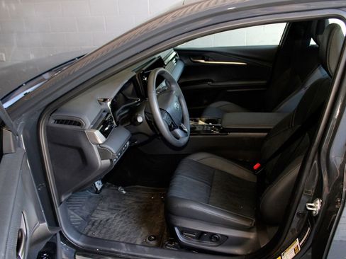 Used 2026 Toyota Camry XSE w/ Premium Package FWD image 9