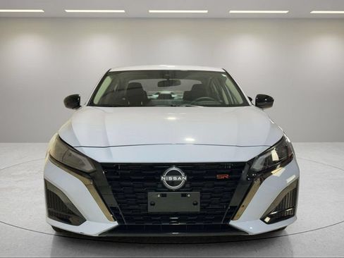 Used 2025 Nissan Altima 2.5 SR w/ SR Premium Package AWD/4WD image 21