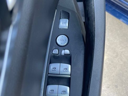 Used 2023 BMW X3 sDrive30i w/ M Sport Package RWD image 15