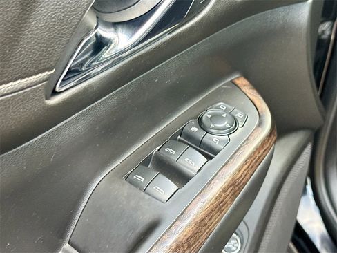 Used 2020 GMC Acadia Denali w/ Technology Package image 18