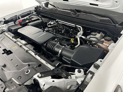 Used 2024 Chevrolet Colorado W/T image 29