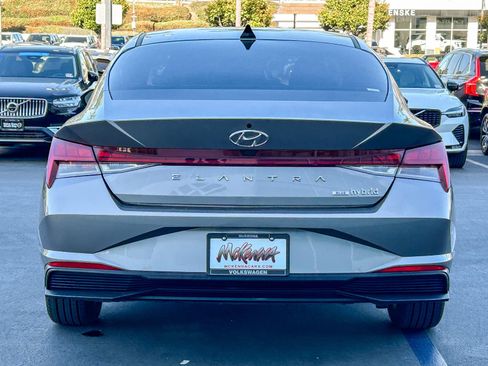 Used 2023 Hyundai Elantra Blue w/ Preferred Accessory Package FWD image 7